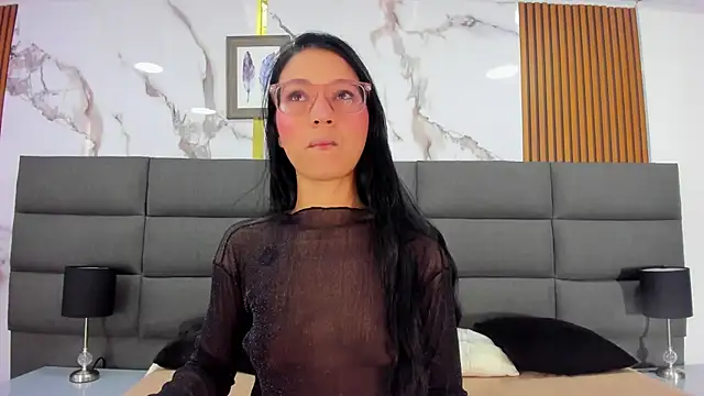 SophiieCalloway1 online show from 06.03.26