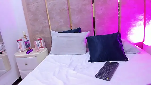 MaiaLopez online show from 07.06.26
