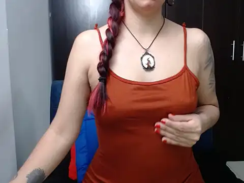 Snapshot of red_milf_ chatting on 06.06.26 red milf online show from 06.06.26