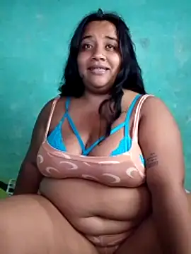 Snapshot of sexy-latina24u chatting on 05.27.26 sexy-latina24u online show from 05.27.26