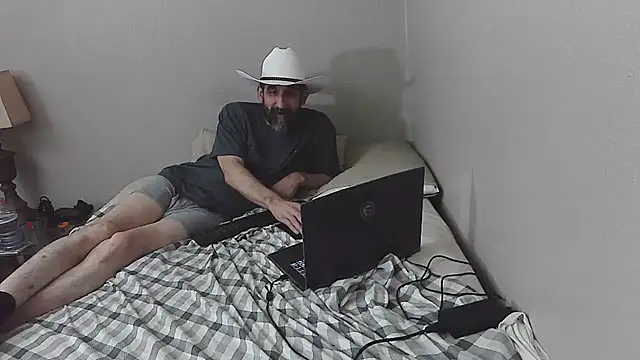 Snapshot of old_Domino chatting on 07.17.26 old Domino online show from 07.17.26