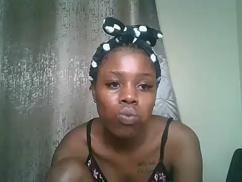 Snapshot of Sexxy_littlemiss chatting on 06.02.26 Sexxy littlemiss online show from 06.02.26