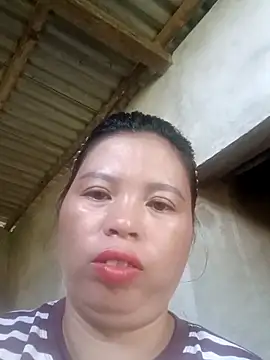Snapshot of -Yeyi- chatting on 05.27.26 -Yeyi- online show from 05.27.26