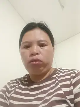 Snapshot of -Yeyi- chatting on 06.01.26 -Yeyi- online show from 06.01.26