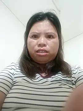 Snapshot of -Yeyi- chatting on 06.03.26 -Yeyi- online show from 06.03.26