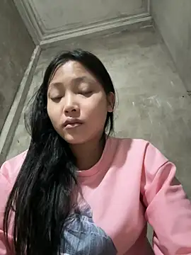 hinami-lo online show from 06.02.26