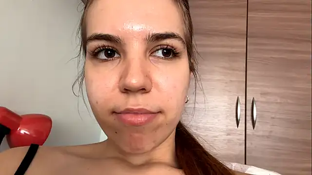 Snapshot of LaurindaStalford chatting on 07.18.26 LaurindaStalford online show from 07.18.26