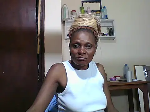 Snapshot of Ebonyqueen4 chatting on 06.01.26 Ebonyqueen4 online show from 06.01.26