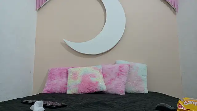 Snapshot of SamanthaLaurent chatting on 05.31.26 SamanthaLaurent online show from 05.31.26