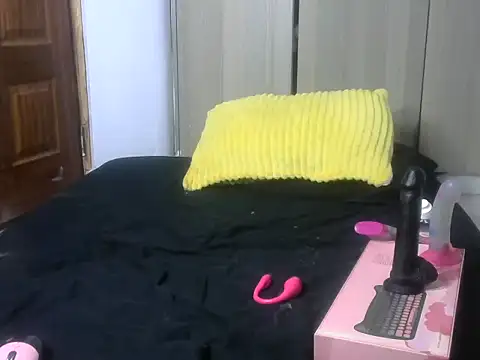 Snapshot of petite_lexiiivv chatting on 07.10.26 petite lexiiivv online show from 07.10.26