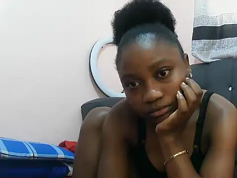Snapshot of Sweet_Rosy chatting on 06.05.26 Sweet Rosy online show from 06.05.26