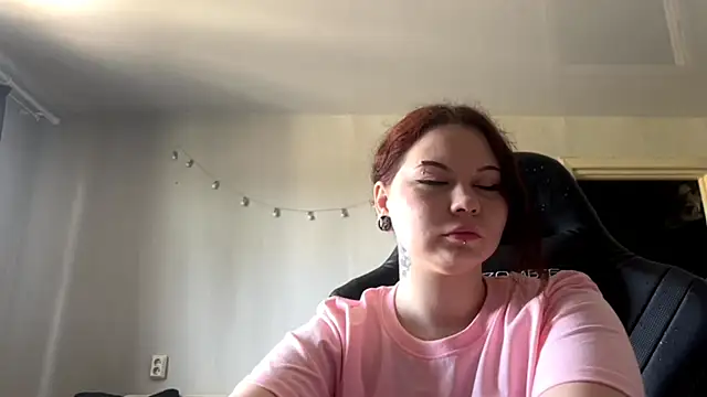 Snapshot of Redhair_girl chatting on 05.16.26 Redhair girl online show from 05.16.26