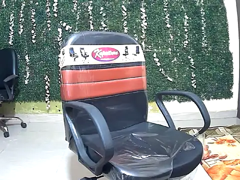 Snapshot of shallykaur chatting on 07.16.26 shallykaur online show from 07.16.26