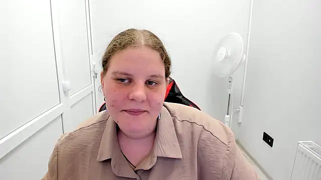 Snapshot of Bella_shyy_ chatting on 07.19.26 Bella shyy online show from 07.19.26