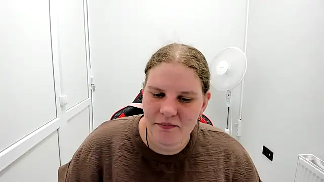 Snapshot of Bella_shyy_ chatting on 07.21.26 Bella shyy online show from 07.21.26