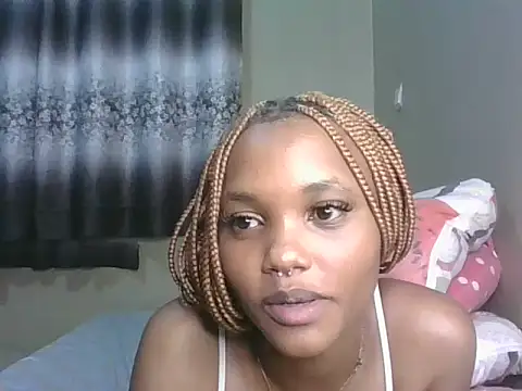 Snapshot of PrettyT5 chatting on 06.12.26 PrettyT5 online show from 06.12.26