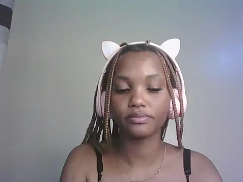 Snapshot of PrettyT5 chatting on 07.09.26 PrettyT5 online show from 07.09.26