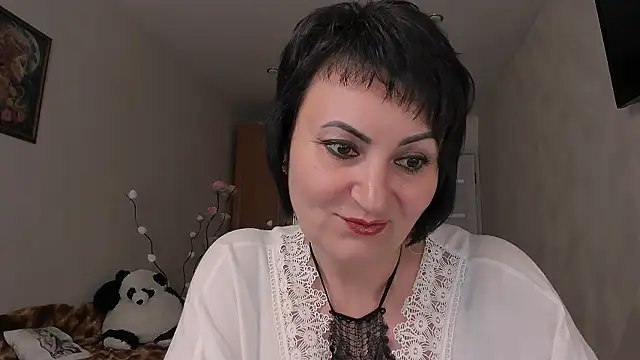 Snapshot of Helen_Beller chatting on 06.26.26 Helen Beller online show from 06.26.26