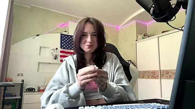 Snapshot of MellisaReckard chatting on 05.17.26 MellisaReckard online show from 05.17.26