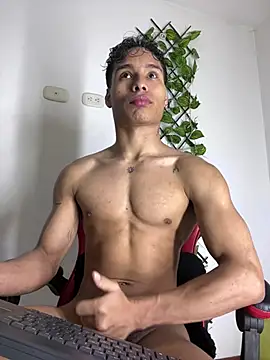 NelModel1 online show from 06.03.26