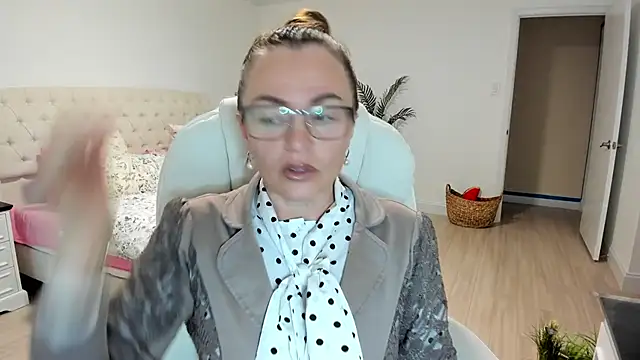 Vika73 online show from 09.26.25