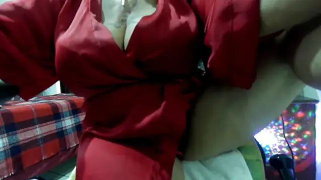 Snapshot of jenny_milf69 chatting on 09.29.25 jenny milf69 online show from 09.29.25