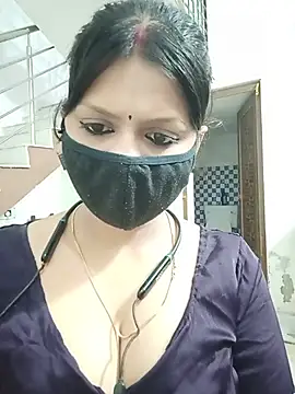 ZOYA-STRIP online show from 06.18.26