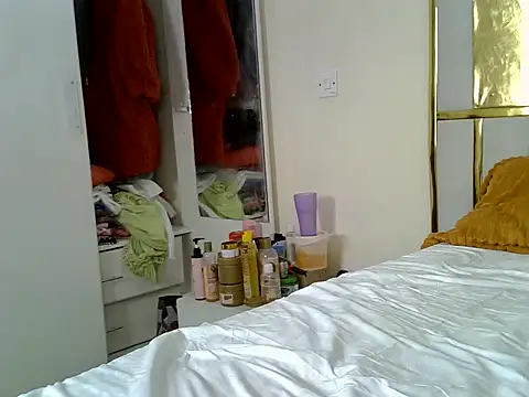 Snapshot of melody_vivv chatting on 07.15.26 melody vivv online show from 07.15.26