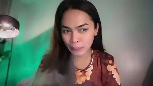 Snapshot of Amylaa chatting on 06.19.26 Amylaa online show from 06.19.26