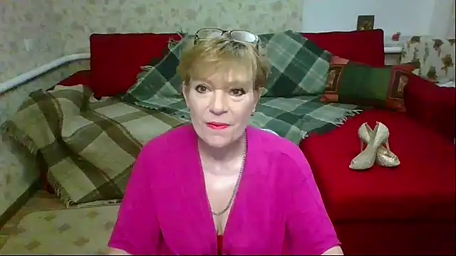 Snapshot of SamantaxFocs chatting on 06.03.26 SamantaxFocs online show from 06.03.26