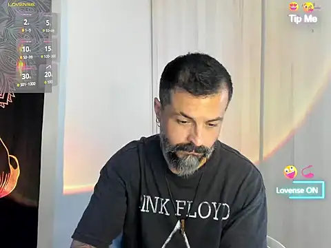 Snapshot of Miguel_angeel_ chatting on 07.14.26 Miguel angeel online show from 07.14.26