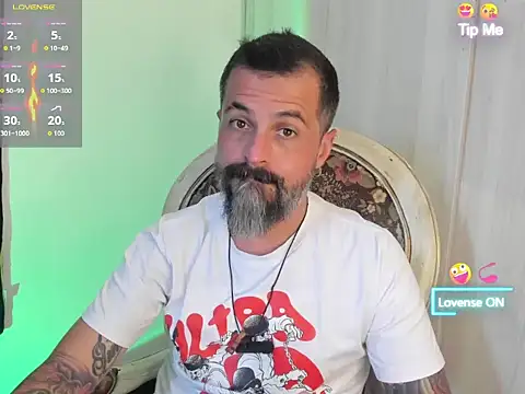 Snapshot of Miguel_angeel_ chatting on 07.16.26 Miguel angeel online show from 07.16.26