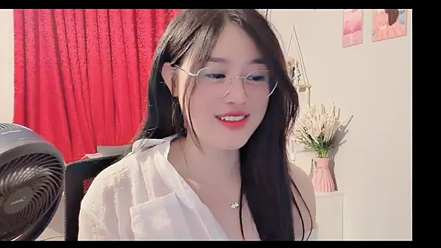 Snapshot of Bee-Cherry chatting on 06.09.26 Bee-Cherry online show from 06.09.26