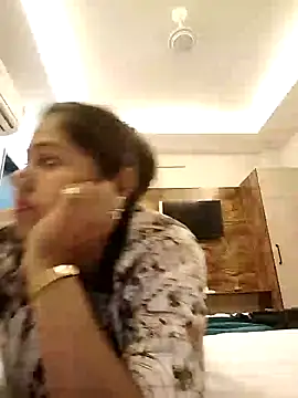 Miss kirtii online show from 05.18.26