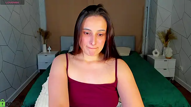 Snapshot of Elizabet_Colllins chatting on 06.15.26 Elizabet Colllins online show from 06.15.26