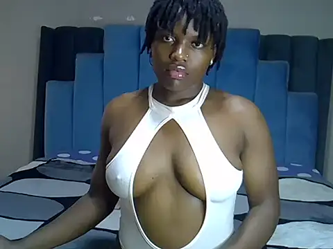 Snapshot of melanin_moon chatting on 06.02.26 melanin moon online show from 06.02.26