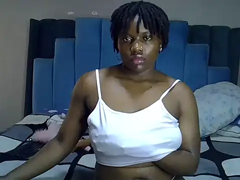Snapshot of melanin_moon chatting on 06.03.26 melanin moon online show from 06.03.26