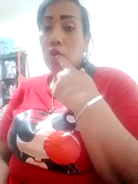 Snapshot of OliviaWilliamm chatting on 06.20.26 OliviaWilliamm online show from 06.20.26