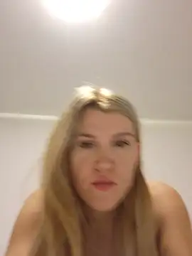 HotBlondie69 online show from 06.27.26