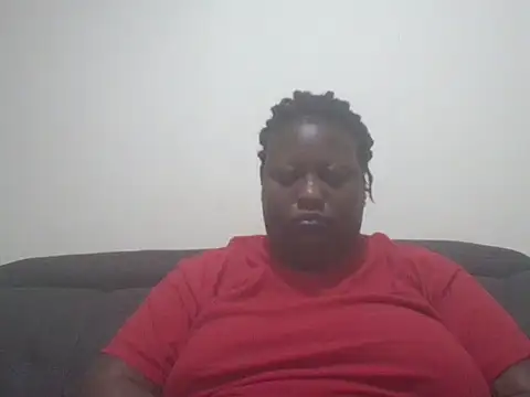 Snapshot of fat_ebonyqueen chatting on 05.31.26 fat ebonyqueen online show from 05.31.26