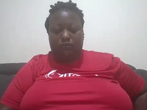 Snapshot of fat_ebonyqueen chatting on 06.02.26 fat ebonyqueen online show from 06.02.26