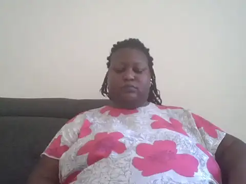 Snapshot of fat_ebonyqueen chatting on 06.09.26 fat ebonyqueen online show from 06.09.26
