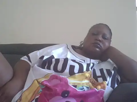 Snapshot of fat_ebonyqueen chatting on 07.12.26 fat ebonyqueen online show from 07.12.26