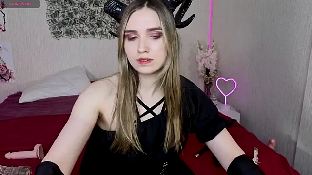 NocturneHuntress online show from 06.04.26