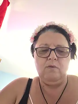 Snapshot of Diana_Diafan chatting on 06.17.26 Diana Diafan online show from 06.17.26
