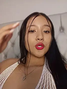 Snapshot of amara_huxly chatting on 07.13.26 amara huxly online show from 07.13.26