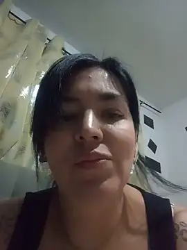 Snapshot of dhanya_moon chatting on 06.17.26 dhanya moon online show from 06.17.26