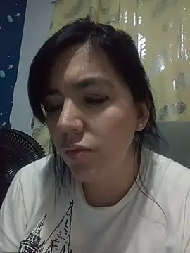 Snapshot of dhanya_moon chatting on 07.29.26 dhanya moon online show from 07.29.26