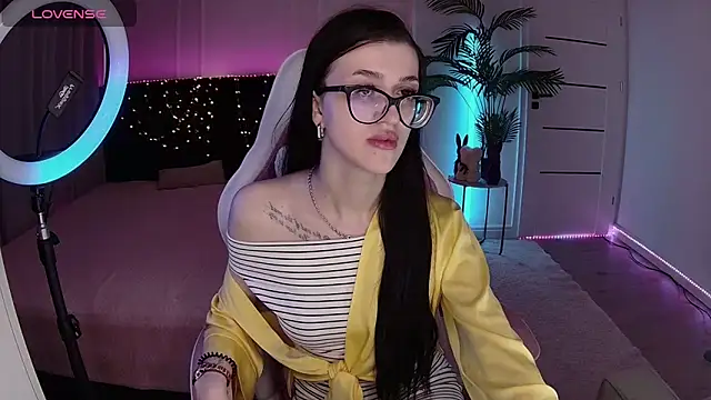 Ariella Me online show from 06.03.26