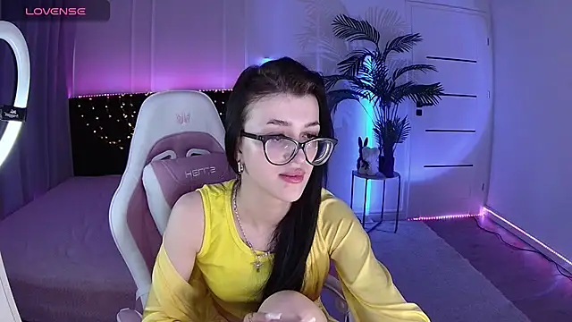 Ariella Me online show from 06.05.26